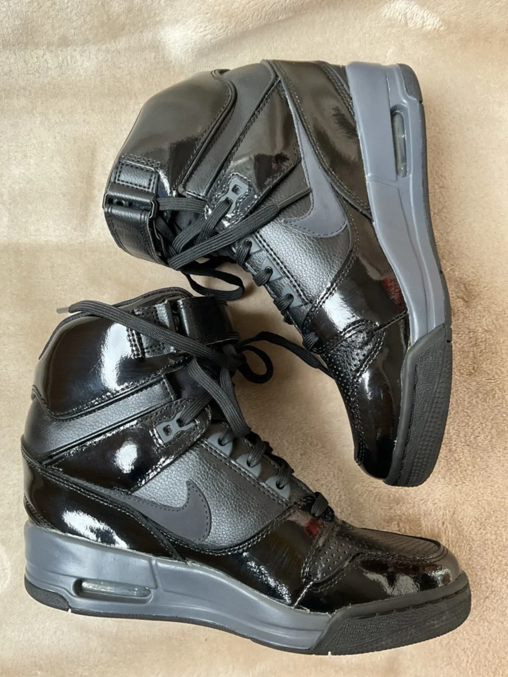 Nike Women’s Air Revolution Anthracite Sky Hi Wedge Sneaker Size 8.5